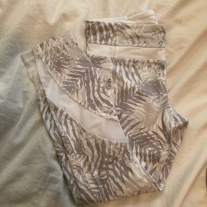 Lululemon sz 6 cropped leggings